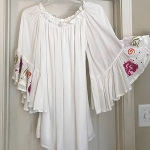 Cotton blend top w/ 2 layers and 3/4 bell sleeves